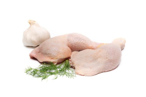En nuestras carnes destacamos las aves en especial el pollo por su gran demanda y la carne de conejo una de las más apreciadas por los clientes